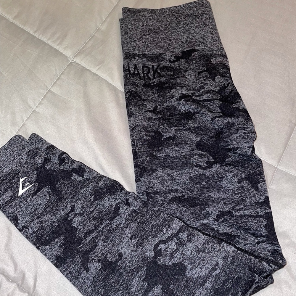 GYMSHARK SEAMLESS CAMO LEGGINGS